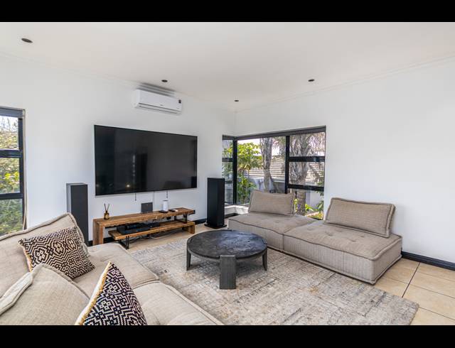 4 BEDROOM FREEHOLD FOR SALE IN SUNSET LINKS